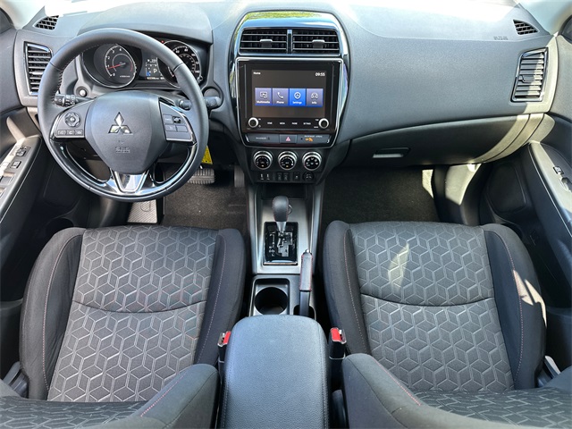 Vehicle image 13 of 38