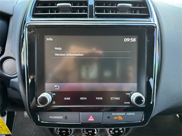 Vehicle image 21 of 38