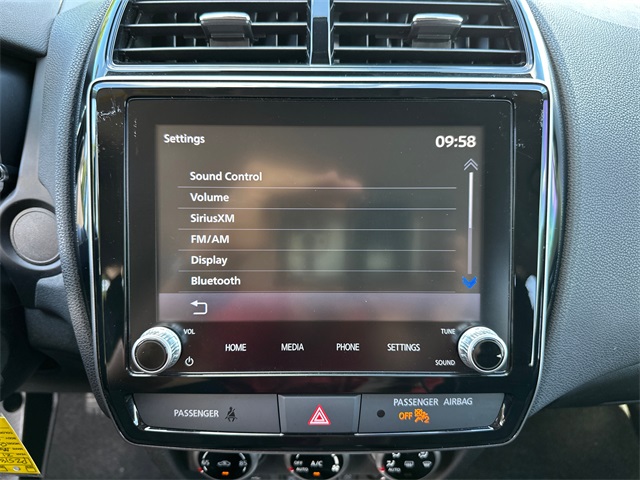 Vehicle image 22 of 38