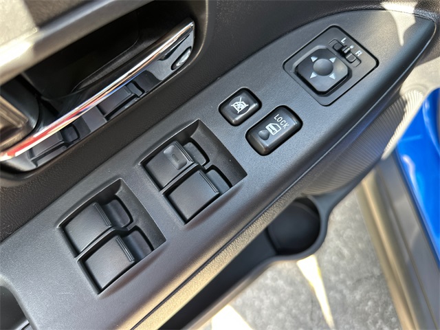 Vehicle image 29 of 38