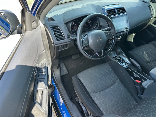 Vehicle image 28 of 38
