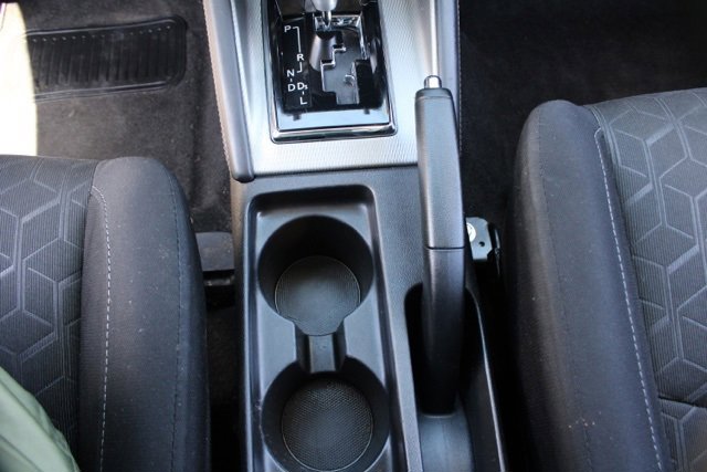 Vehicle image 21 of 40
