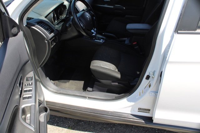 Vehicle image 13 of 40