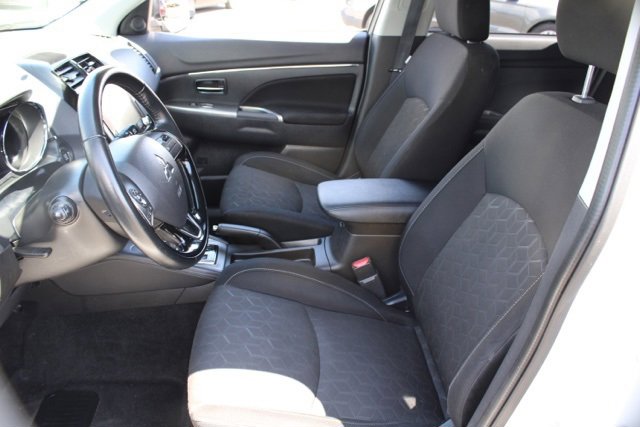 Vehicle image 14 of 40