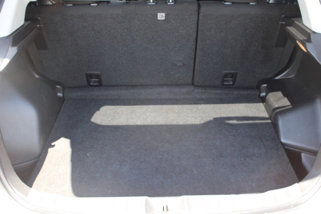 Vehicle image 28 of 40