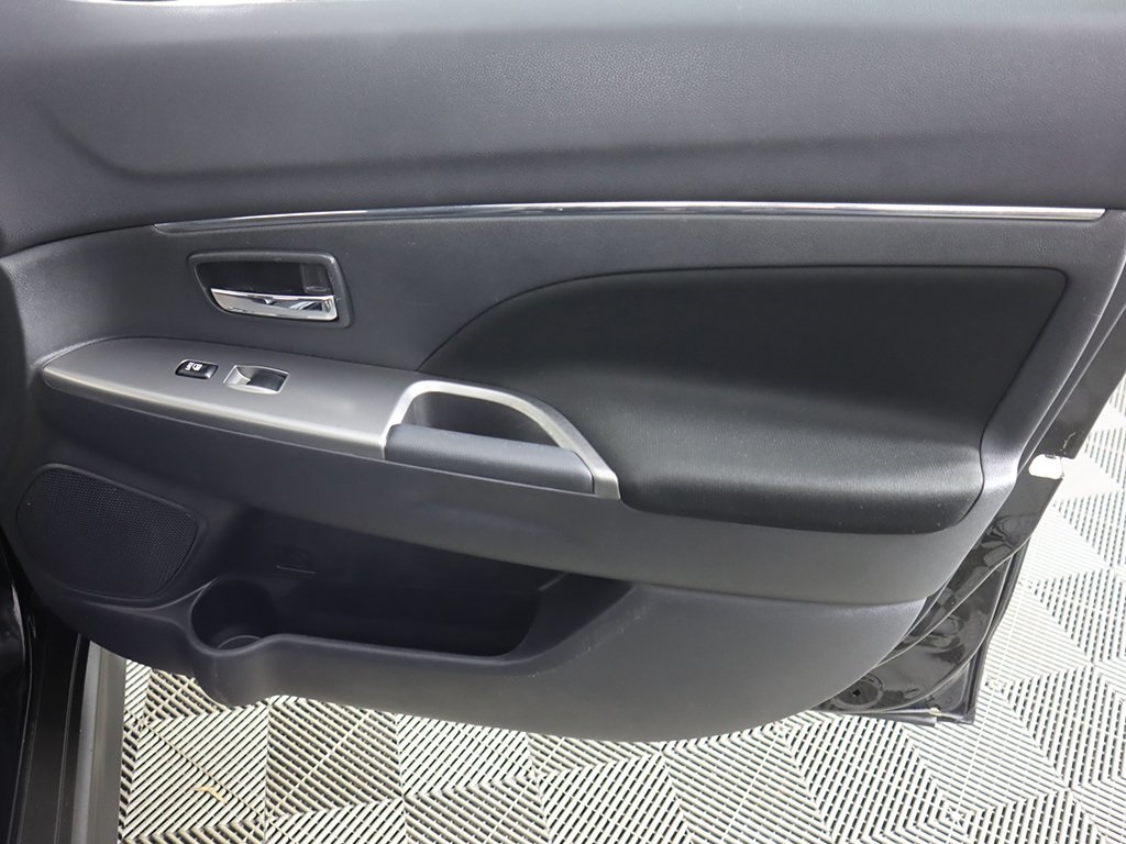 Vehicle image 22 of 39