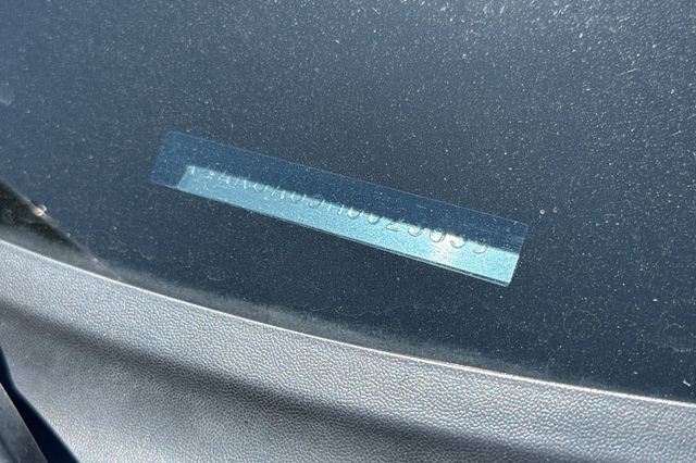 Vehicle image 3 of 7