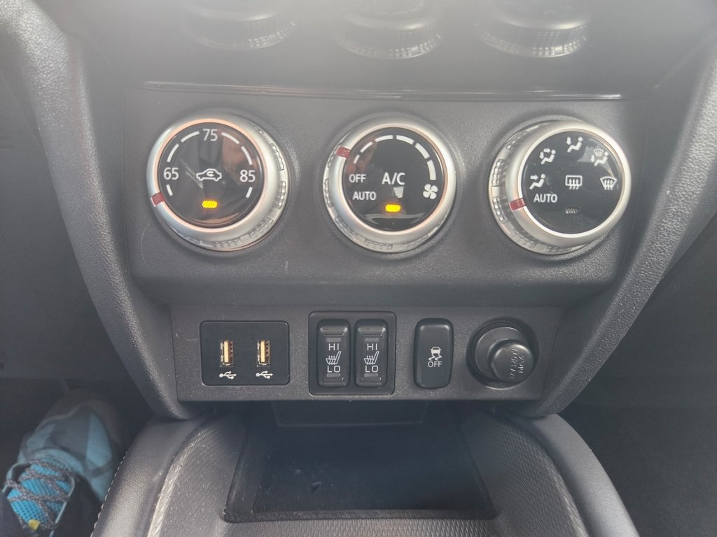 Vehicle image 28 of 38