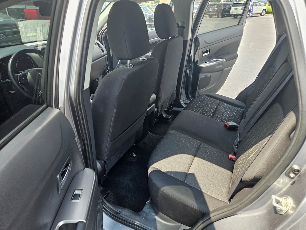 Vehicle image 15 of 38