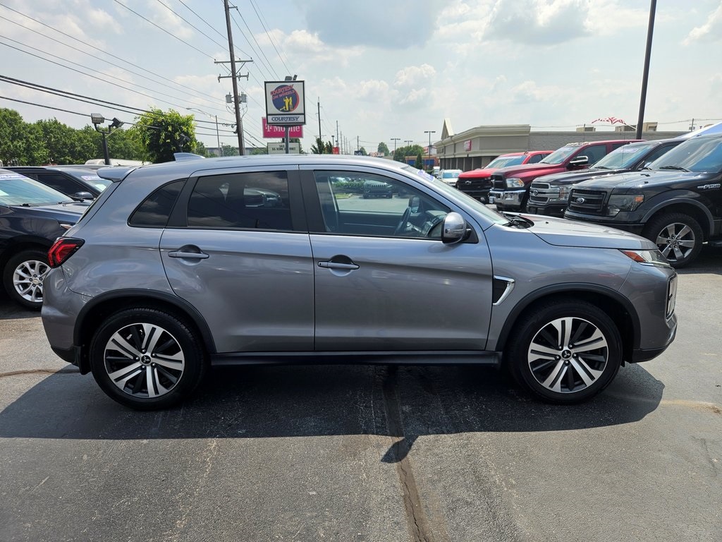 Vehicle image 4 of 38