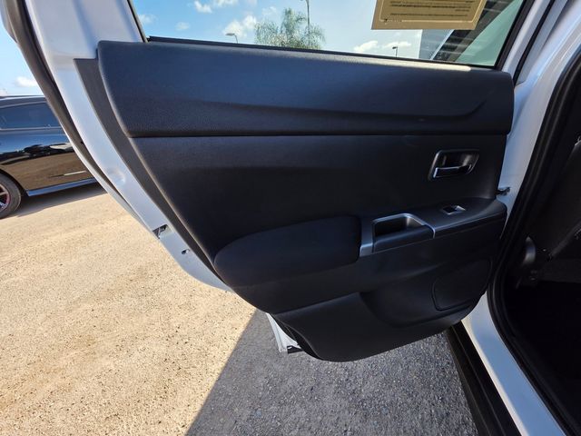 Vehicle image 18 of 37