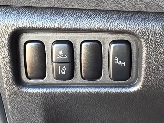 Vehicle image 36 of 37