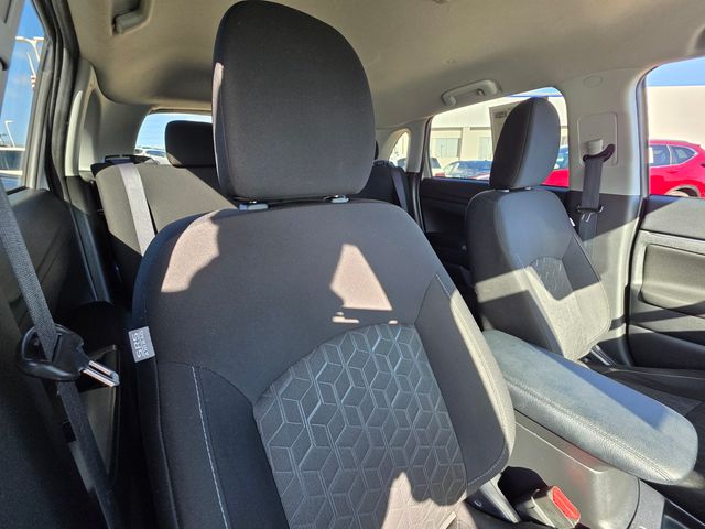 Vehicle image 11 of 37