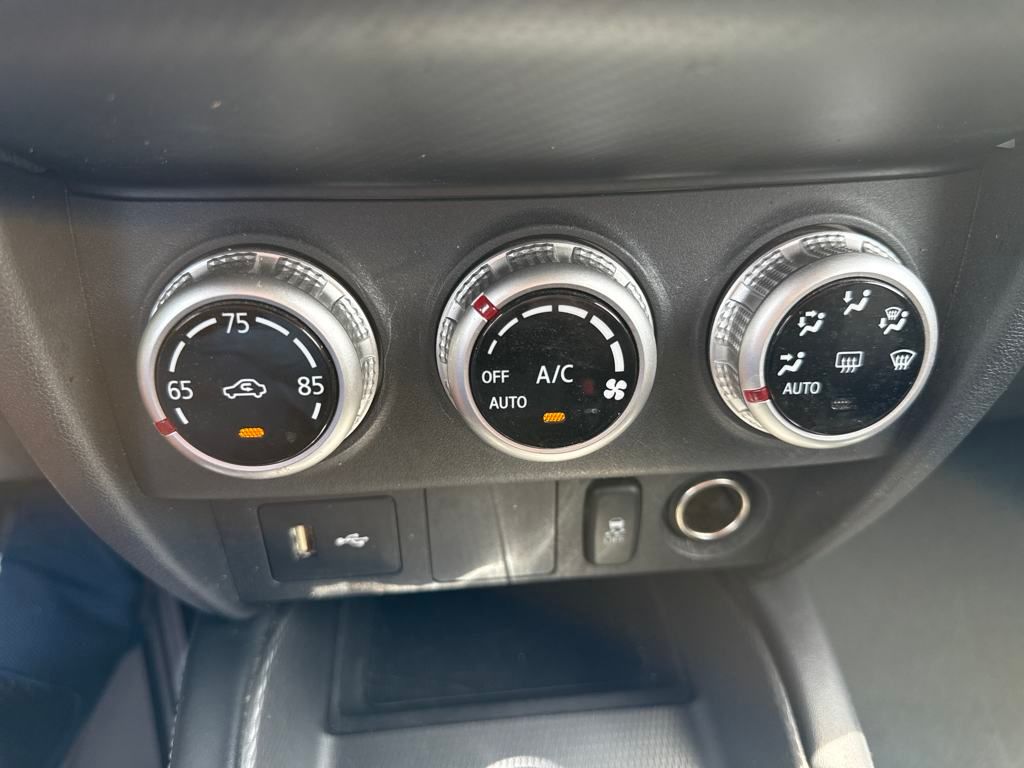 Vehicle image 21 of 41