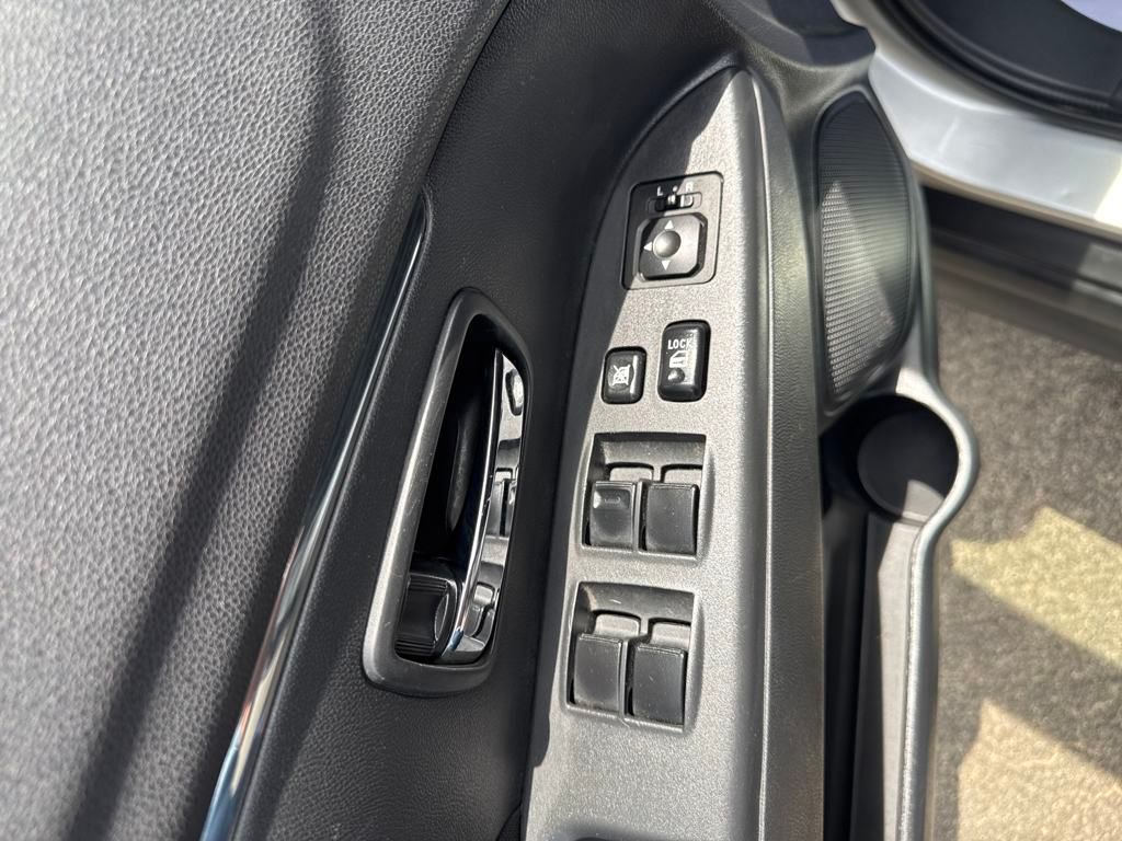 Vehicle image 14 of 41