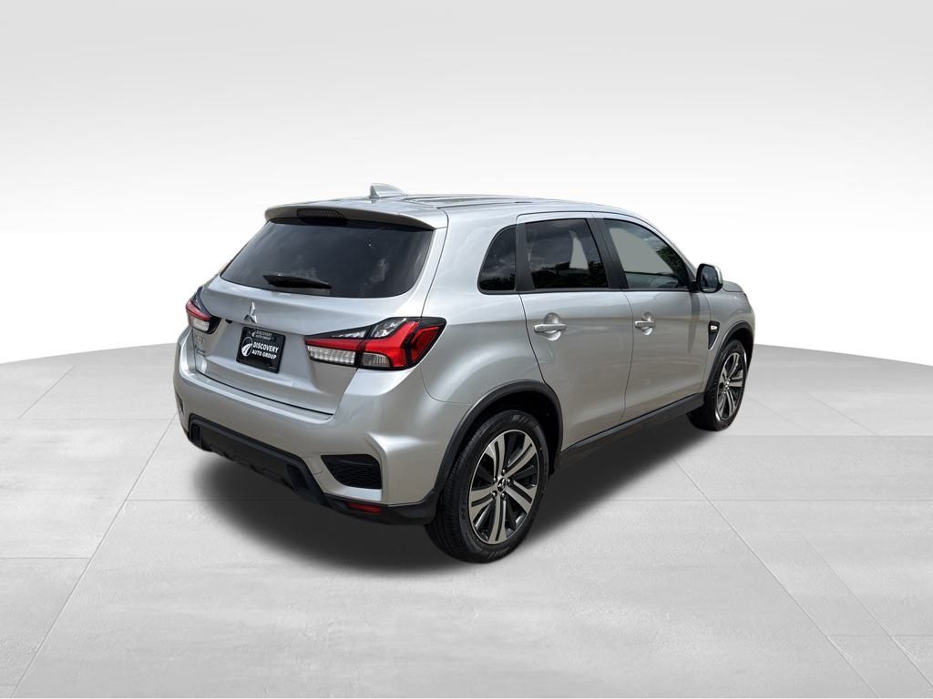 Vehicle image 7 of 41
