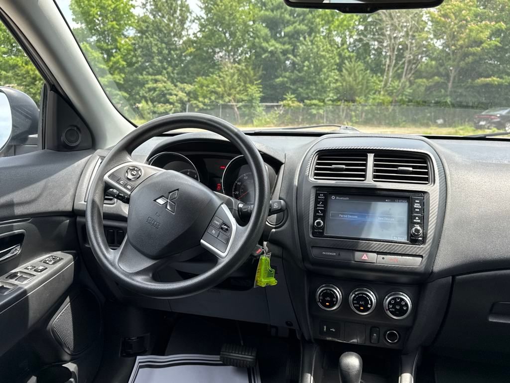 Vehicle image 36 of 41