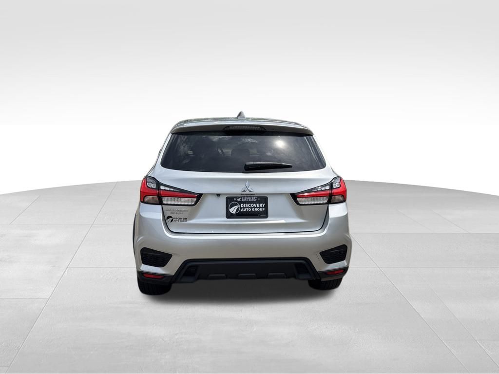 Vehicle image 9 of 41