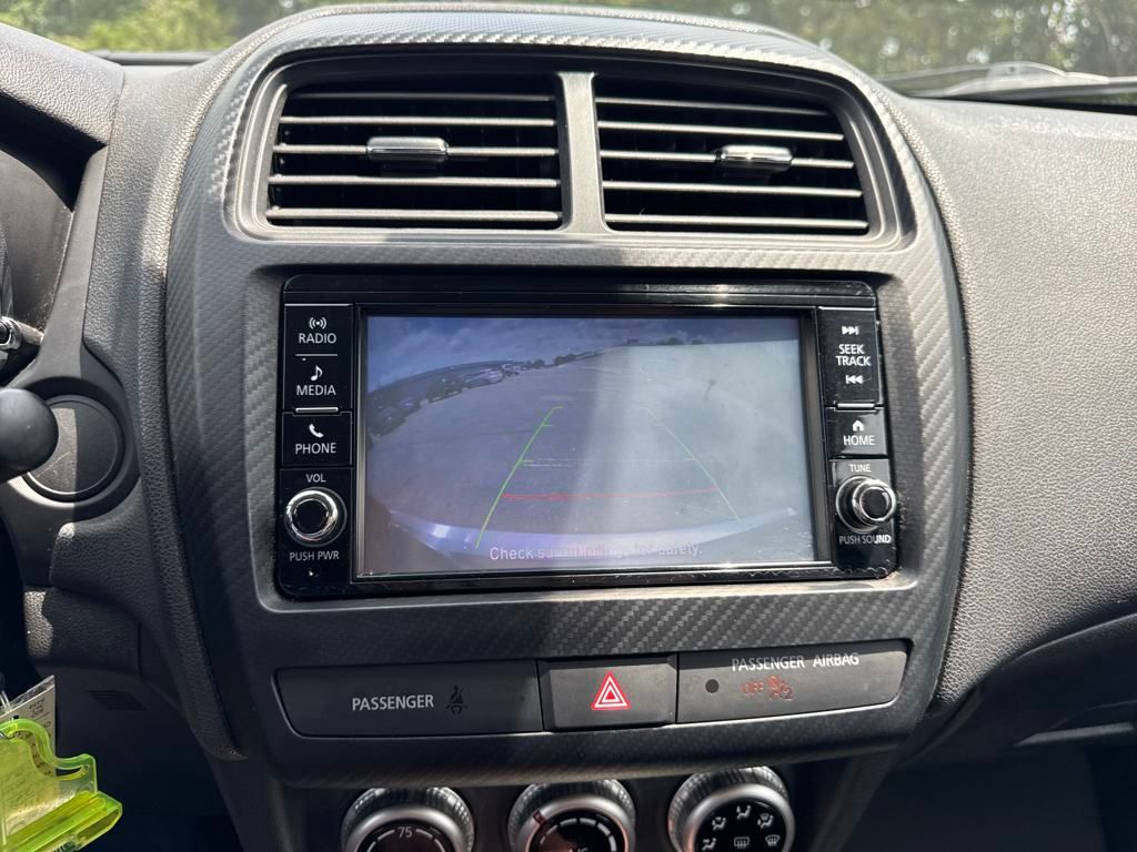 Vehicle image 20 of 41