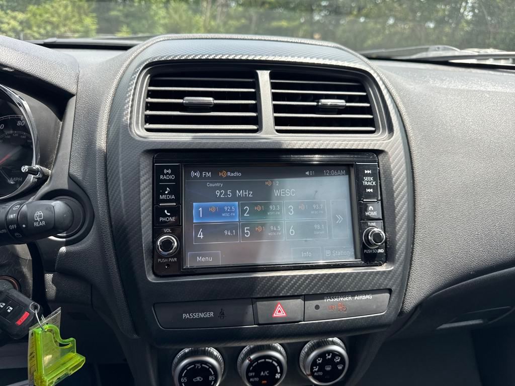 Vehicle image 18 of 41