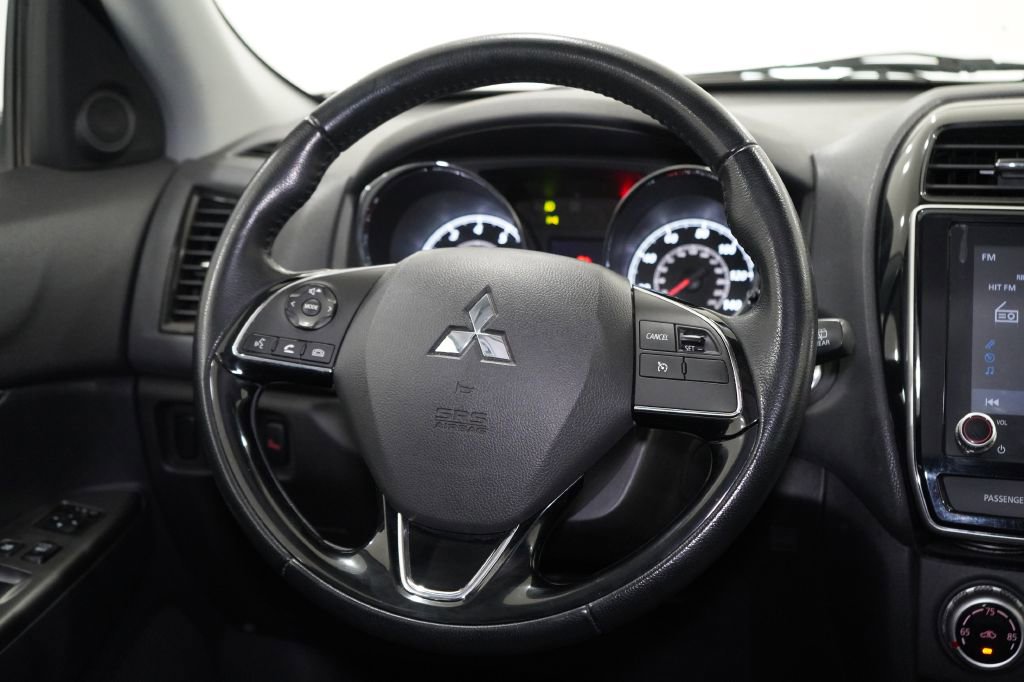 Vehicle image 31 of 40