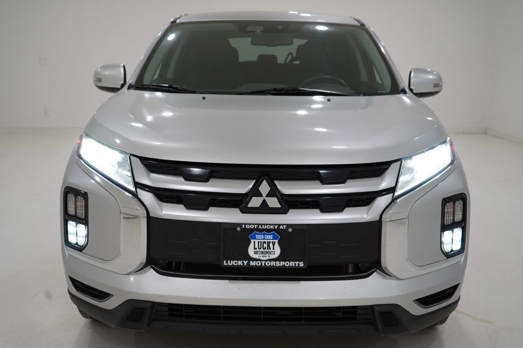 Vehicle image 3 of 40
