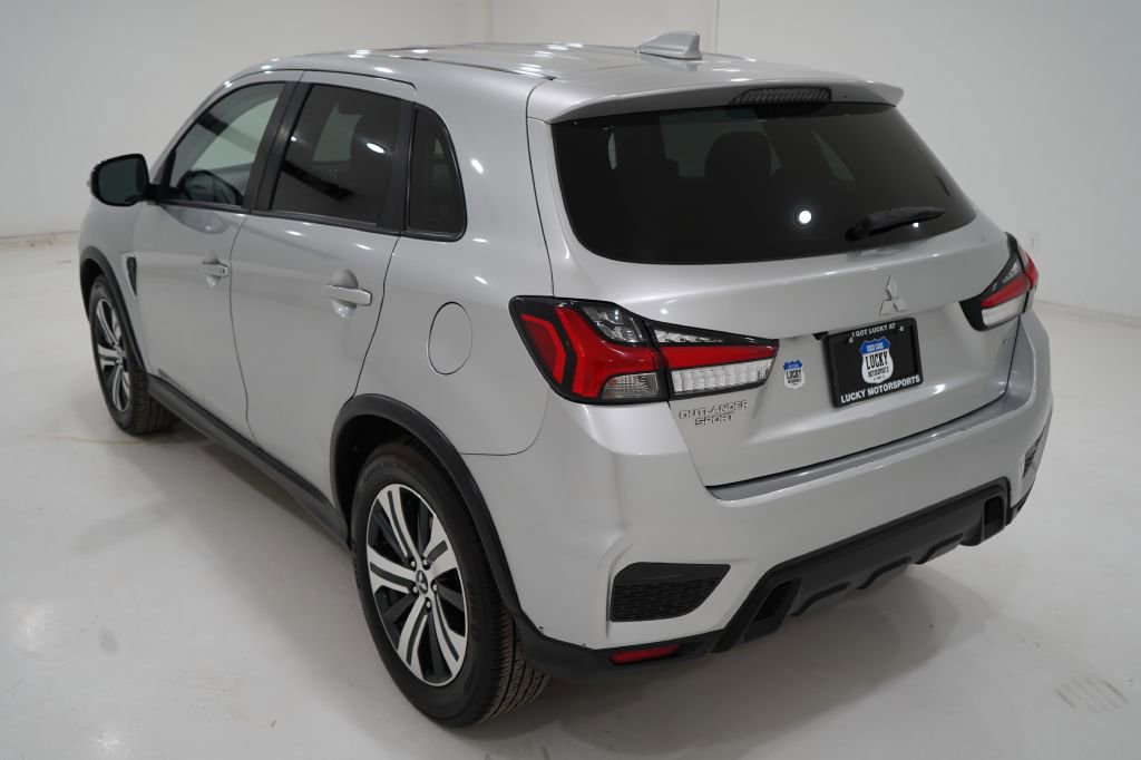 Vehicle image 13 of 40