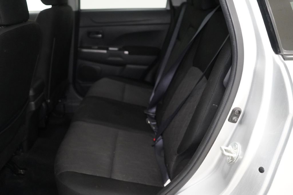 Vehicle image 24 of 40