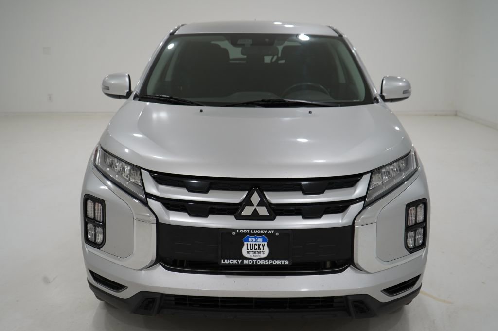 Vehicle image 4 of 40