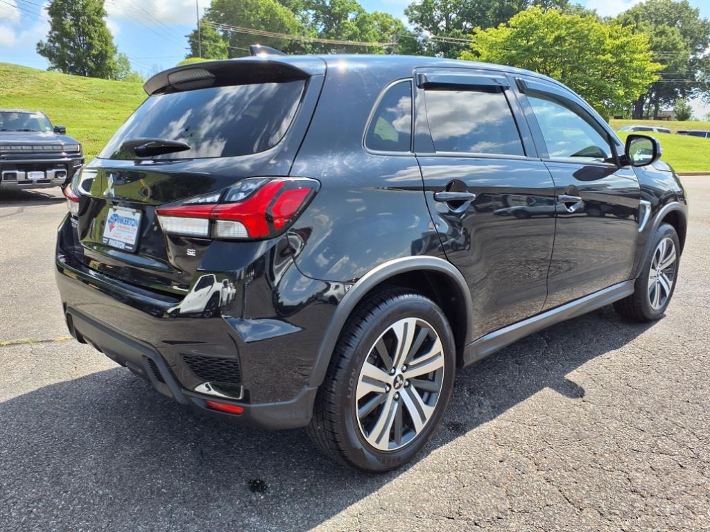 Vehicle image 4 of 29