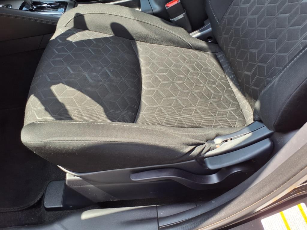 Vehicle image 16 of 29