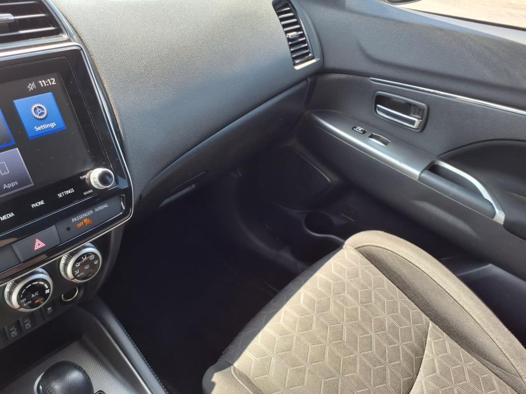 Vehicle image 27 of 29