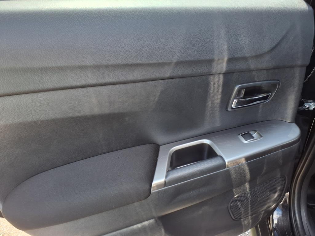 Vehicle image 13 of 29