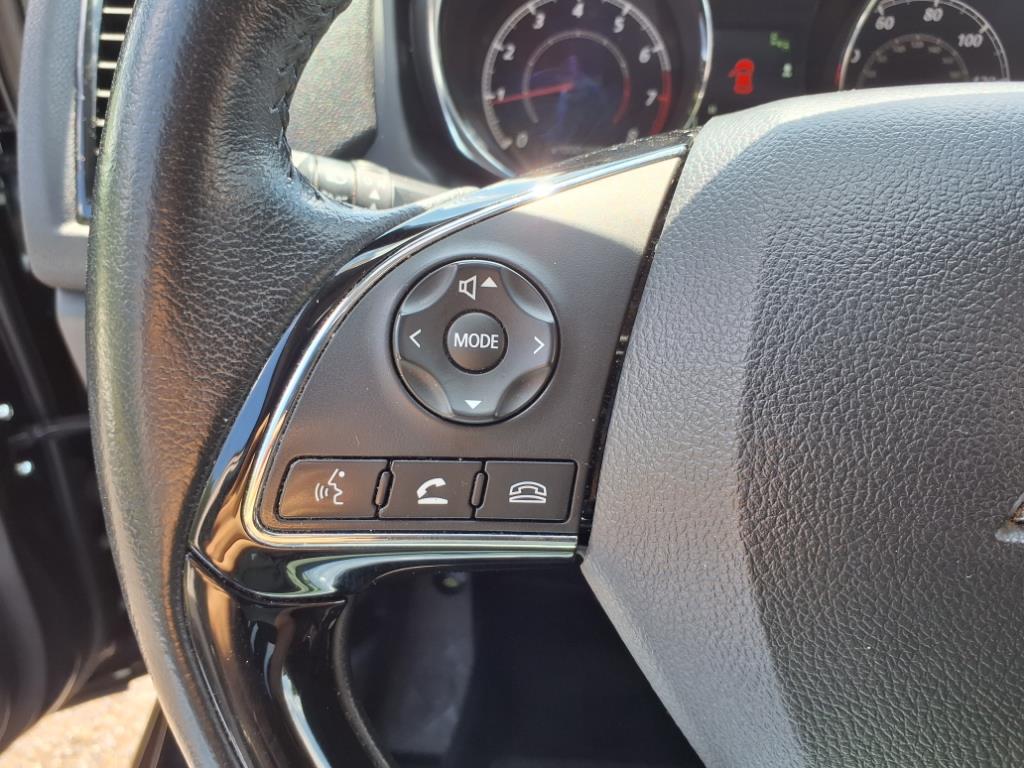 Vehicle image 21 of 29