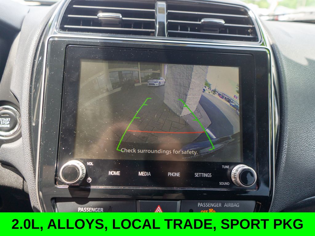 Vehicle image 22 of 30