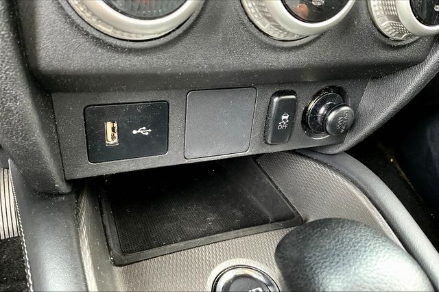 Vehicle image 29 of 31