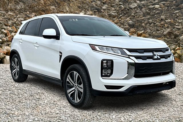 Vehicle image 2 of 31