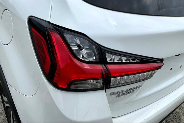Vehicle image 27 of 31