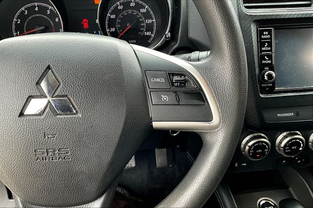 Vehicle image 16 of 31