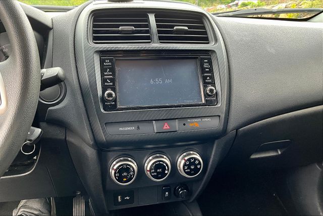 Vehicle image 28 of 31