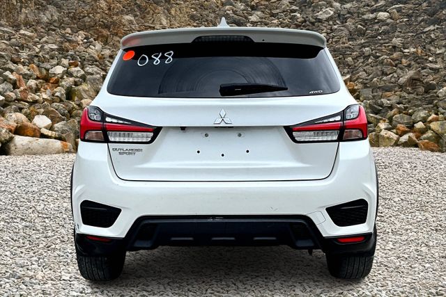 Vehicle image 4 of 31