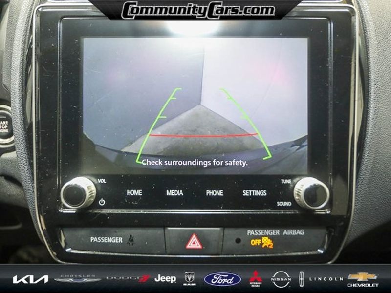 Vehicle image 16 of 30
