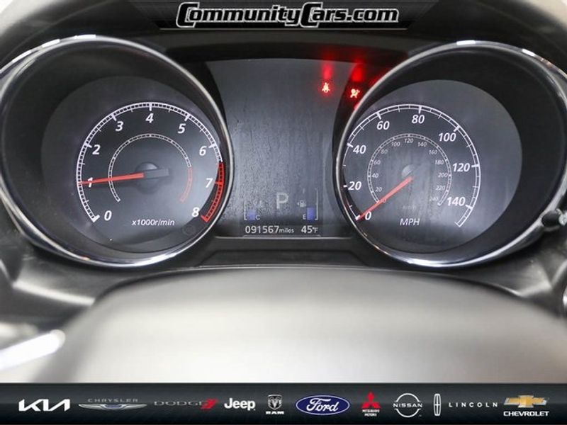 Vehicle image 13 of 30