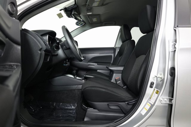 2021 Mitsubishi Outlander Sport ES Image 7 of 14