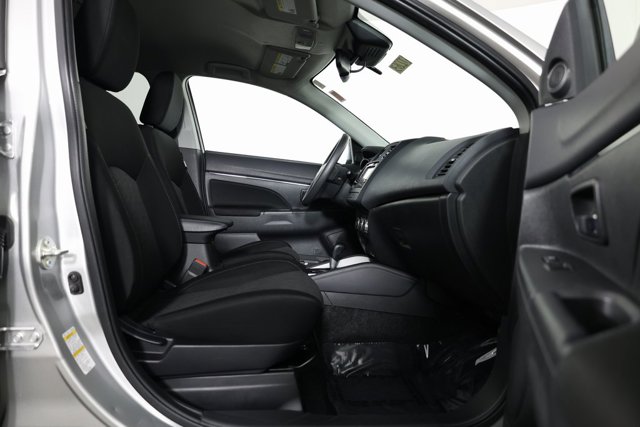 2021 Mitsubishi Outlander Sport ES Image 6 of 14