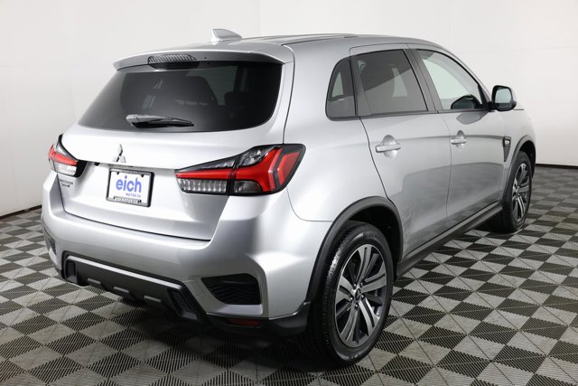 2021 Mitsubishi Outlander Sport ES Image 3 of 14