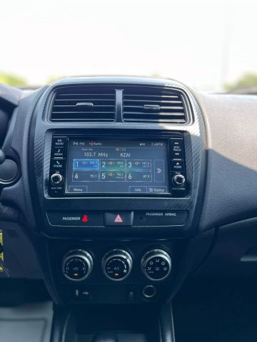 Vehicle image 27 of 36