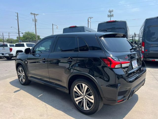 Vehicle image 8 of 36
