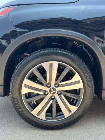 Vehicle image 14 of 36