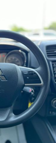 Vehicle image 25 of 36